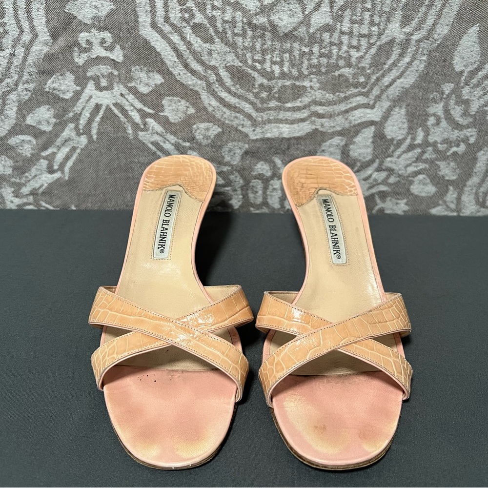 Manolo Blahnik leather sandals, size 9 US